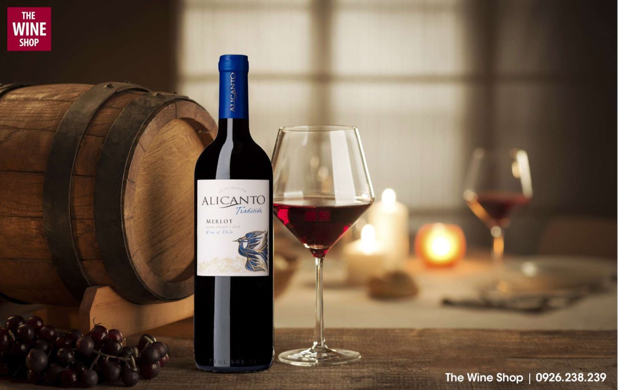 Alicanto Tradicion Merlot có hương vị đậm đà và tannin mềm mại
