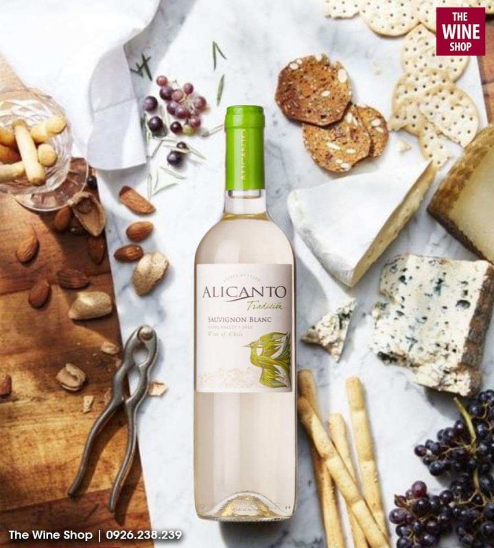 Alicanto Tradicion Sauvignon Blanc có vị chua tươi mát