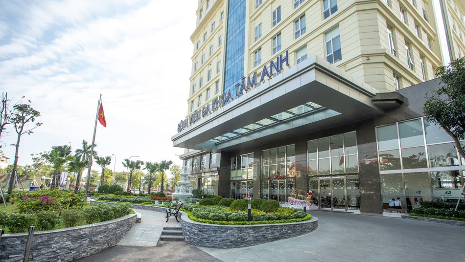 Tam Anh Hanoi Hospital invests billions of vnd installing a Japanese Standard Automatic Door System