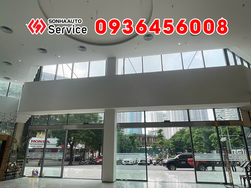 Đơn vị cung cấp báo giá cửa trượt xếp lớp tự động chuyên nghiệp